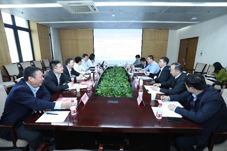 1618566028122031057.jpg 座谈会现场.jpg